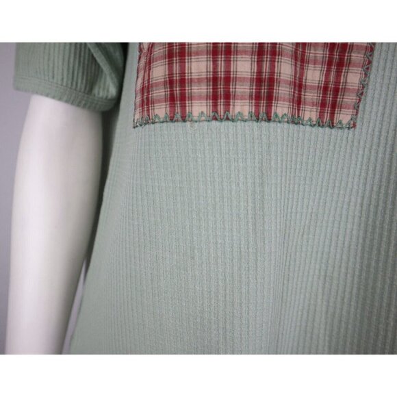 RENEE M SPORT - WOMEN'S GREEN SHORT SLEEVE APPLIQUE PATCHWORK T-SHIRT - SIZE PS - Picture 4 of 8